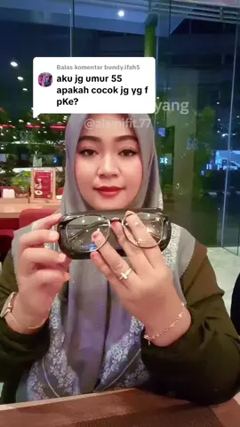Membalas @bundy.ifah5 Kacamata Baca Dan Jalan Viral #kacamata #kacamatakeren #kacamatabaca #kacamataplus #kacamatabacadanjalan #kacamatabacaautofokus #kacamataphotocromic #videoviralitiktok 