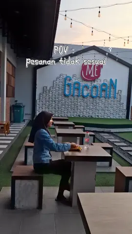 Pesanan kamu tidak sesuai? Tenang, kita siap bantu! 🙏✨ Kepuasan kamu adalah prioritas kami. Kalau ada kendala seperti pesanan salah, kurang lengkap, atau tidak sesuai saat makan di Gacoan kamu bisa langsung panggil tim Mie Gacoan ya. Kakak yang ganteng dan cantik ini siap melayanimu dengan sepenuh hati ✨🥰 Terima kasih sudah percaya dan support kami 💛 #CustomerFirst #PelayananTerbaik #kamidengarkan #gacoanmemanggil 