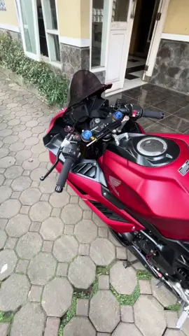 Cold start 🥶😌 #cbr #cbr250rr #cbr150r  #fyppp #fyp