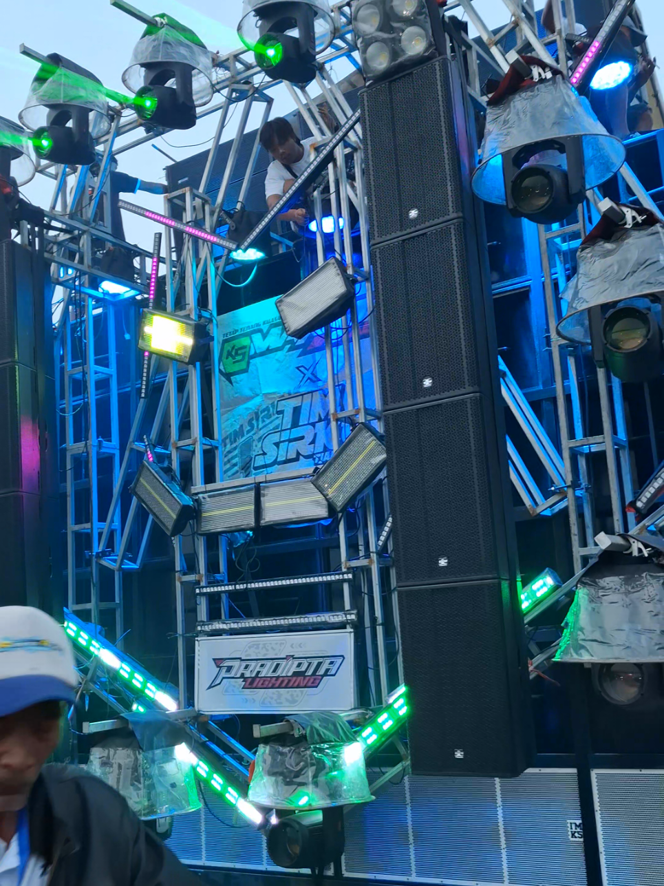 banter iseh kenek dibanterno @k5_maximal_audio @tim.sirkus.official #k5maximalaudio #timsirkustjapbedil #karnavalpurwosekar #soundhoregmalang #ceksound #fyp 