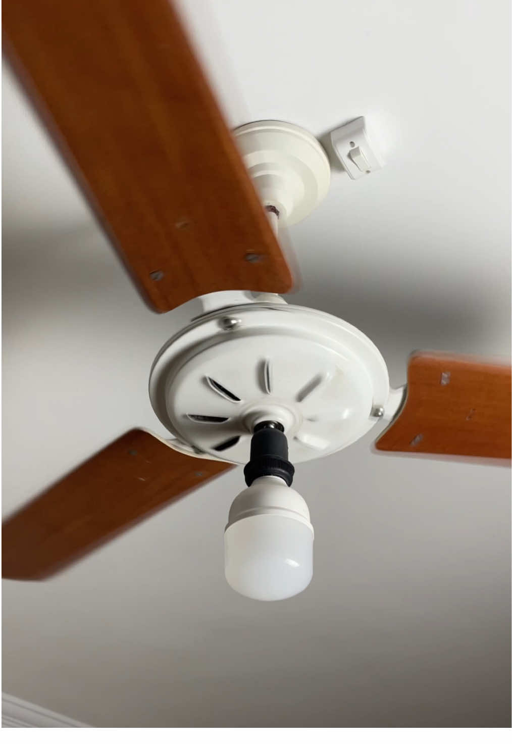 Genius idea, hidden switch Hidden switch made from reused part — simple and functional #GeorgiaWorks #CreativeSwitch #GeniusFix #LowCostHack 
