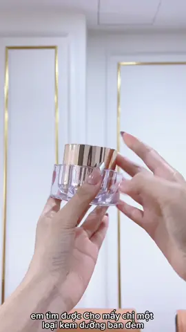 Em tìm được cho mấy chị rồi nè #tranngocphuongmai #mairis #mairisvietnam #trangda 