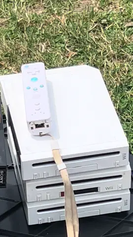 #wiwiwi #wiwi #fyp #catmeme #wii #brocante #videgrenier #yardsale 