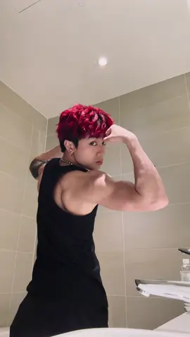 2 weeks under calories, 3hrs sleep daily… 💀