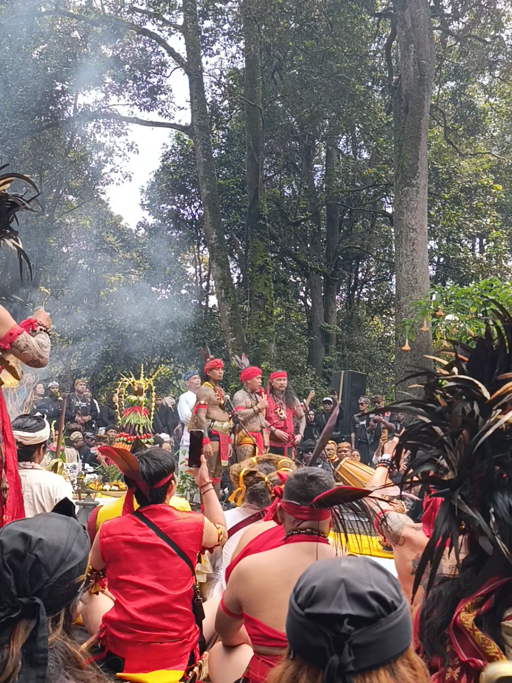 upacara adat ngaraketken bumi lamba sambutan pang lima jilah #panglimajilah #sukudayakkalimantan #senidanbidaya 