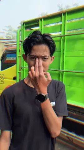 Kasihan banget kaget gara gara Bell truck @rayyan 🥶 #fyp #gwsmlovers👹 #garudawisnusatriamuda #fyppppppppppppppppppppppp #fypシ゚ #enthullgarudawisnusatriamuda #enthull #enthulganteng 