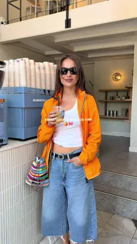 Team Pink 💖 or Orange 🍊 #KWAY @K-Way 