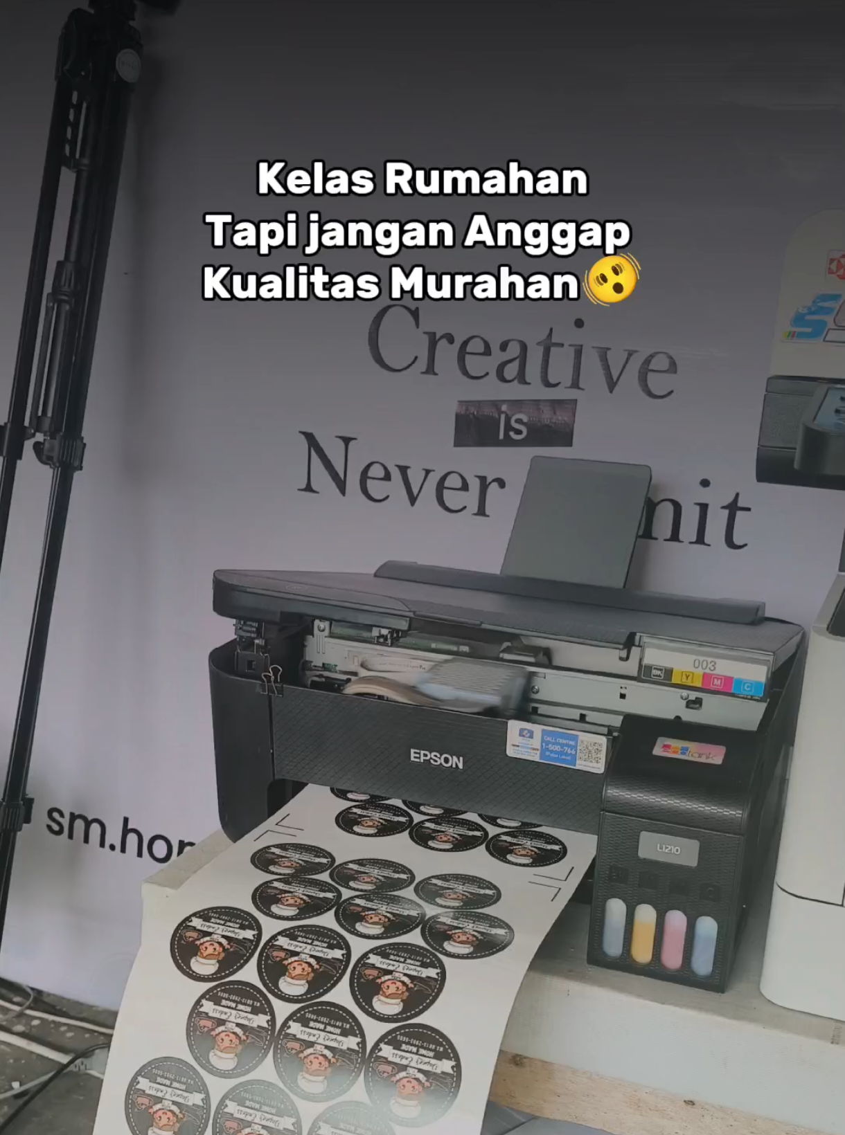 Senang kalo mesin lagi pada akur☺️ aku pakai Mesin cutting stiker dari @sunindonesiaofficial sangat rekomended bagi yang ingin berbisnis di dunia stiker dan percetakan  #mascap #smhomeprinting #percetakan #digitalprinting #printing #stiker #jinka #fyp #viral #foryoupage 