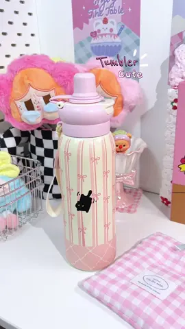 Tumbler lucu banget motifnya 🎀✨ #tumbler #tumblersoftiktok #tumblerviral #tumblertahandingin #tumblerlucu #fyp #fypシ゚viral #fypシ #tumblerstainless #cutetumbler 