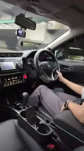 Turning onto the express #ผู้หญิง #ผู้หญิงขับรถ #ผู้หญิงแต่งรถ #honda #hondacity #ลัทธิฮอนด้า 