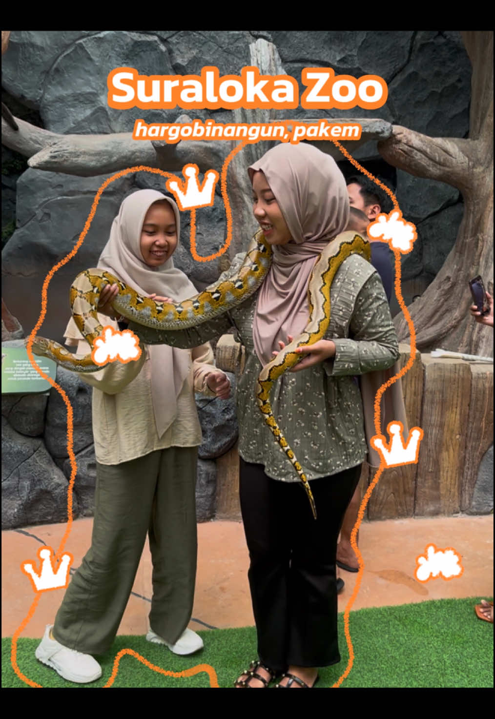 bisa beli tiket lewat tiktok dapet potongan harga up to 60.000 gaiss, caranya klik di tag lokasi langsung co jadi ngga perlu antri beli tiket ots 🤩 #jogja #suralokazoo 