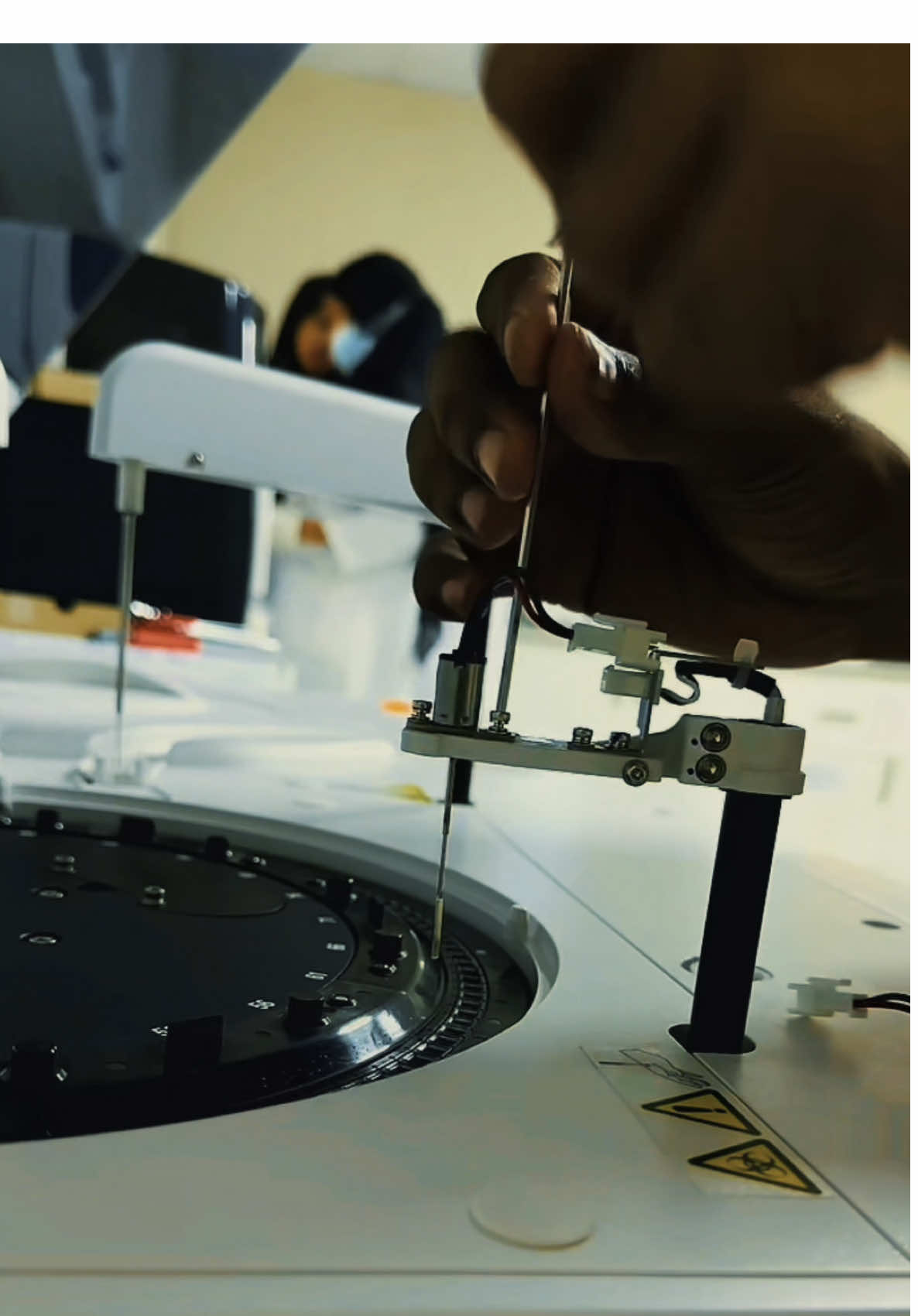 Biomedical Technician, is a professional responsible for the maintenance, repair, and calibration of medical equipment used in healthcare facilities.  #medicina #somalitiktok #hospital #somalia #labiyolife #foryourpages #foryoupage #CapCut #foryoupage❤️❤️ 