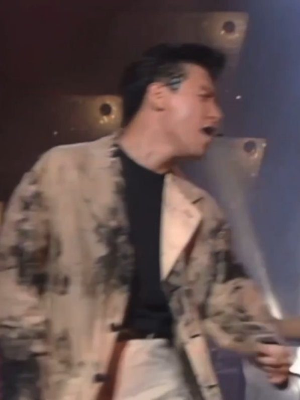 Dạt ra cho ck mẹ múa :))) #truonghochuu #张学友 #hongkong #xuhuong #tudaithienvuong #jackycheung 