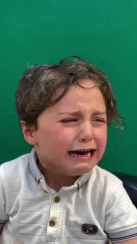 جوانیەکەی بەلایەک گریانەکەشی بەلایەک❤️