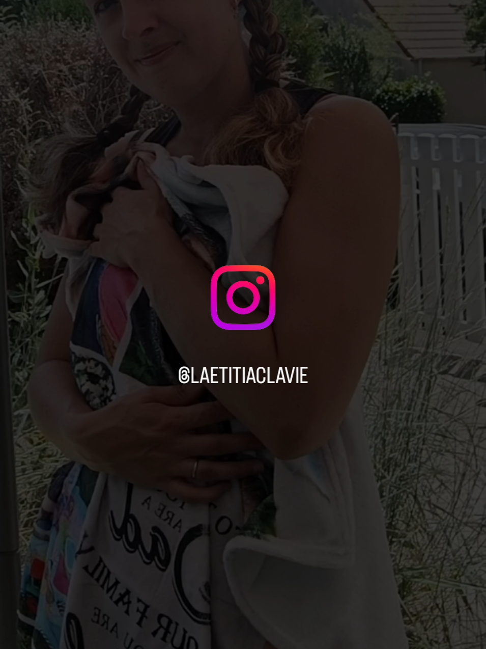 Un cadeau personnalisé avec amour ❤️ @Calliegifts @Callie.Aya  Parce que la vie est trop courte, pour faire plaisir ou pour vous faire plaisir je vous invite à découvrir sur: https://fr.callie.com des cadeaux personnalisés et avec mon code wish6l45 bénéficie de -15% 💕  Prenez soin de vous 💋  #calliegifts #callie_aya_ #collaborationcommercialeremuneree #customized #gift #customized #cadeaupersonnalisé #tapispersonnalisé #couverturepersonnalisée #publicite 