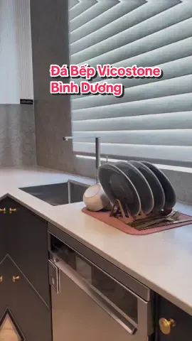 Đá bếp Vicostone tại ứng dụng tủ bếp showroom An Cường Bình Dương  #Vicostone #thietkenoithat #tubep #BQ8815 #BQ8860 #BQ8618 #tubepbinhduong 