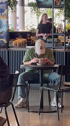 Reaction to Shaking Hands. ❤️🙏🏻 #comelydimka_ 