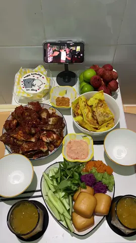 Kiếp nạn ngày sinh nhật🥹🥹🥹 Đang quay thì điện thoại hết dung lượng huhu #fyp #xuhuongtiktok #ancungtiktok #xâykenhtiktok #trending #couple #sinhnhat #xientaifoodie