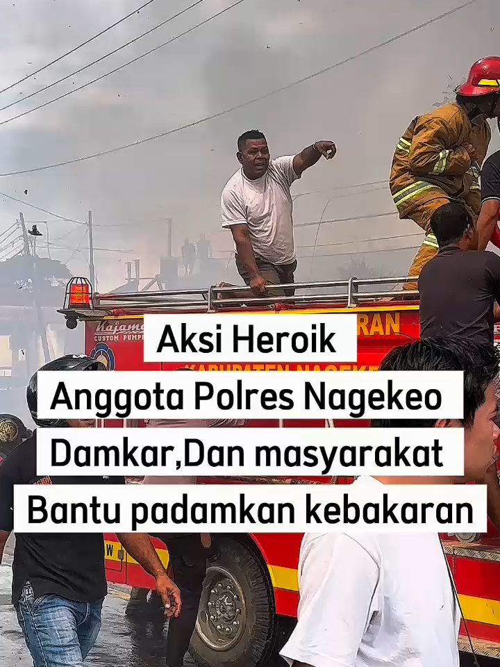 Sobat Humas Polri . . . Aksi heroik anggota Polres Nagekeo, Damkar dan masyarakat bantu Padamkan kebakaran dia tempat Usaha dan satu rumah warga #poldantt #kapoldantt #polripeduli #polriberbagi #polrihadirditengahmasyarakat #HadirkanPelayananTerbaik #polrihadiruntukmasyarakat #polrihadir #nttpride🏝🔥 #fyppppppppppppppppppppppp #polriuntukmasyarakat #polrihadirmelayani #PoldaNTT #hutbhayangkara79 #PolriUntukMasyarakat #PolriPresisi #LombaHariBhayangkara79 #pagelaranbudayabhayangkara