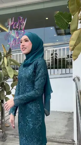 Fazallina butik#fyppppppppppppppppppppppp #newarrivals💕 #fashiontiktok #bajukurung #fypシ゚viral🖤tiktok #design #freeshipping #exclusive #elegant #foryoupageofficiall #cantik #belisini #malaysiatiktok #lace #baju #moden #bajumuslimah #donerestock #restock 