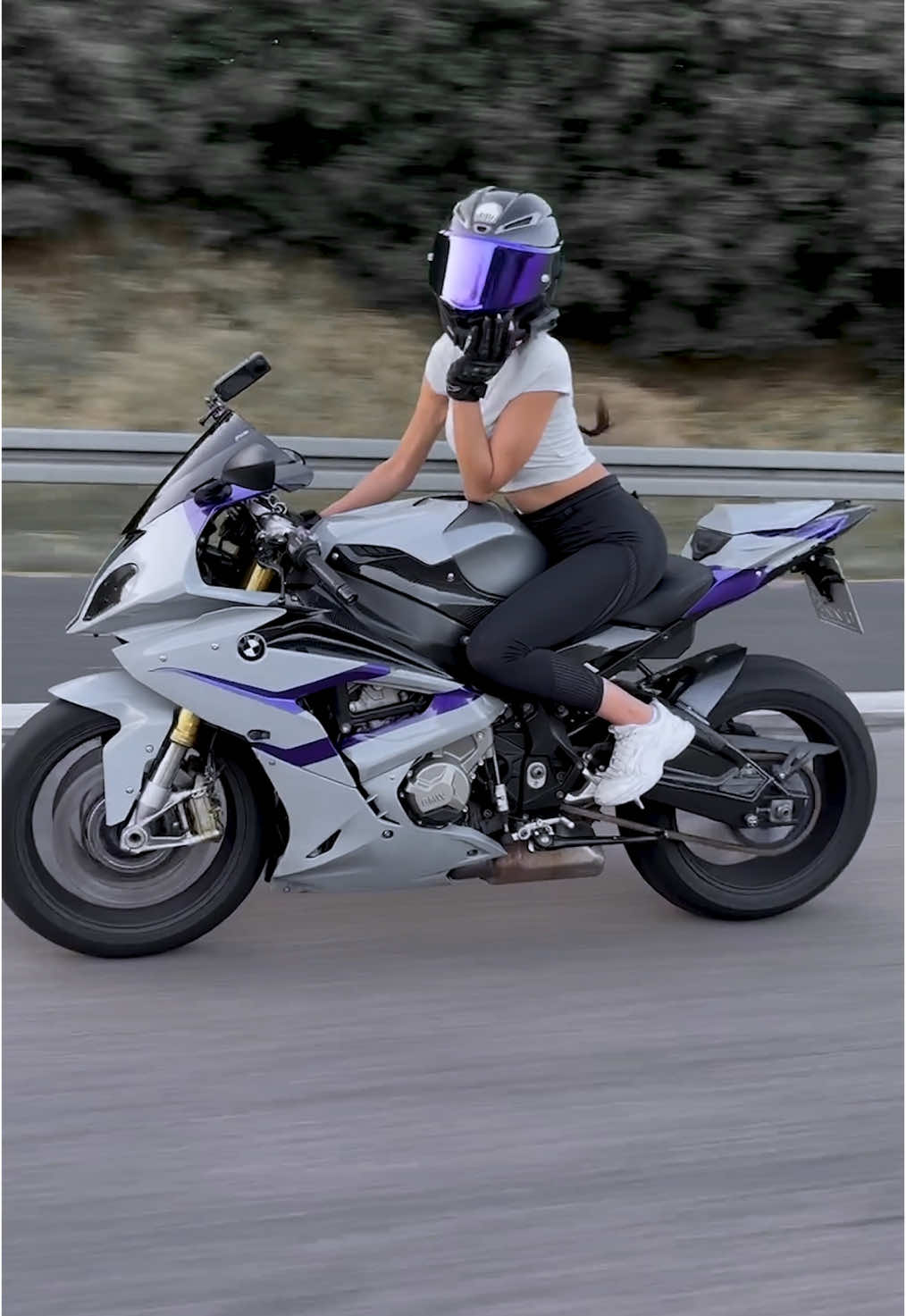 🌸✨ #motorbike #biker #bmws1000rr #cardosystems #vibes 