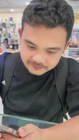 မဝေးချင်ရင် နီးနီးလေးမှာနေ..😁…အဲ့ကြောင့် ပိတ်ရက်မဟုလဲ ကျမတို့ ဆိုင်ရှေ့ကိုရောက်လာတယ်...မုန့်စားလဲ ကျမနဲ့ အတူတူစားရမှ ပျော်တဲ့Koကြီးကို ပိုင်ဆိုင်ထားပါတယ်💝’ #fypシ゚ #fyp #pakao1099 #myanmar #foryou #Lifestyle #myanmartiktok🇲🇲🇲🇲 #foryoupage #myanmartiktok #myanmargirl #didyouyawn #onthisday #cupcut 