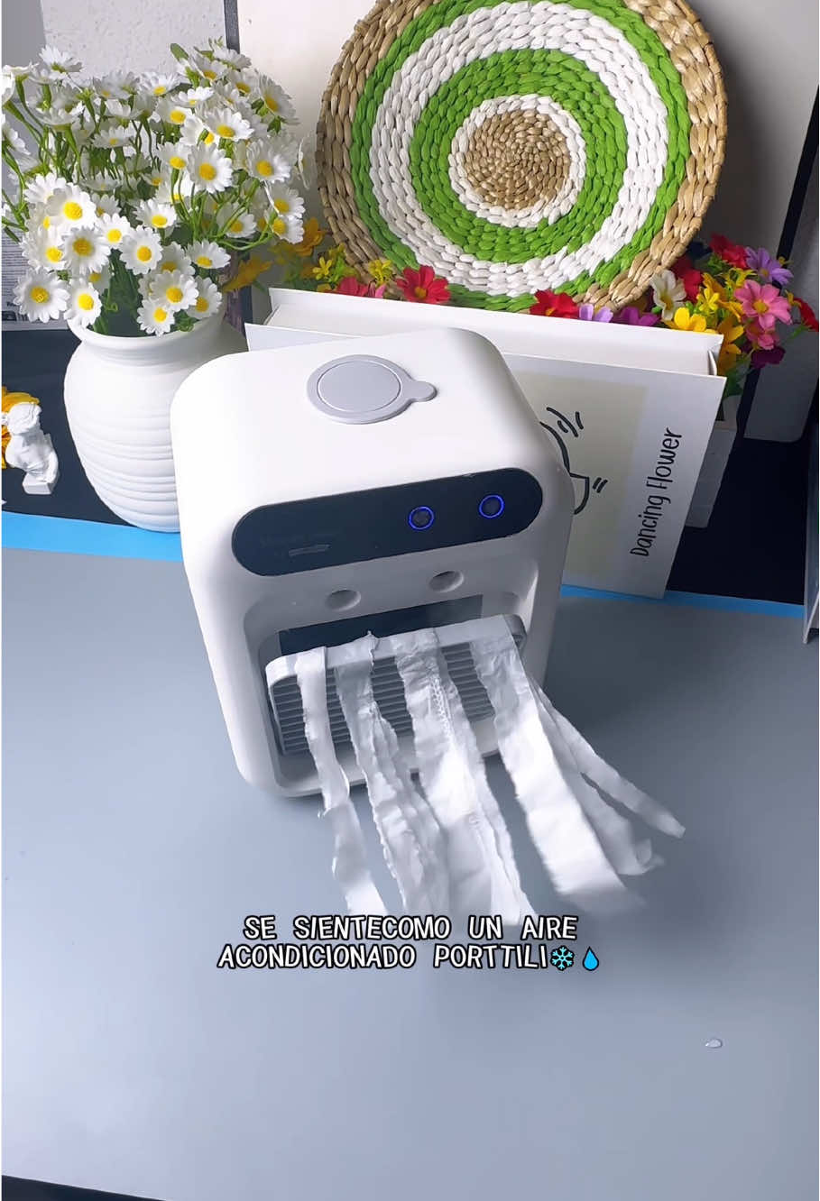 Gracias a este mini aire acondicionado ya no paso más calor en verano#miniairconditioner #miniaircooler #miniAC #portableairconditioner #summeressentials #miniairconditioner#airconditioner #bestgift #dealsforyoudays #fan #ventilador #ventiladorportatil #recargable #tiktokshop 