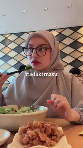 hari ini happy karna mam sutei heheheh terus kepikiran mau pesen karangan bunga buat temenku dimana yaa? di kirimnya ke luar kota pula. akhirnya pesen disini ajaa deh @Prestisa soalnya bisa dikirim se-indonesia! #adiml #adml #corporatelife #adayinmylife #dailyvlogs #vloglife #bungapapan #karanganbunga 