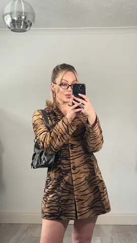 🐆 🖤 #alternativegirl #brightonblogger #y2kfashion #ukugccreator #edgystyle #londonblogger #letsgetdressed #altfashion #stylingreel #alternativefashion 