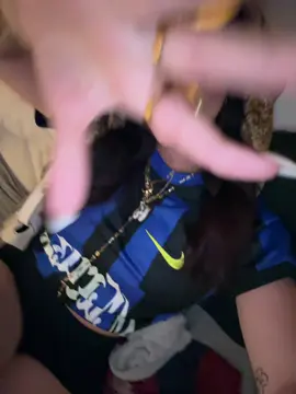 me va un poco grande la gorra pero sigo teniendo mucho swag