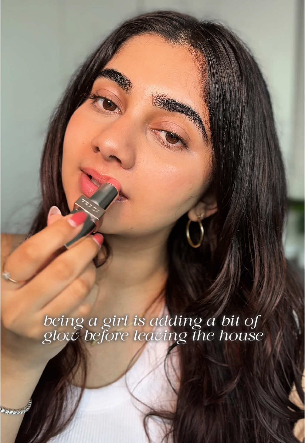 lil glow for summer ✨ @pradabeauty  #PradaBeauty, #GiftedByPradaBeauty #PradaBalm #PradaMakeup @sephora #beauty #ugccreator #nycinfluencer #browngirlmakeup #makeupideas #relatable #explorepage 