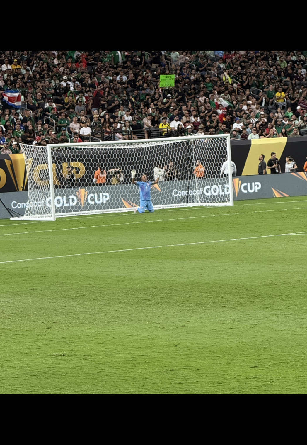 When you see your hero play and he puts down one the best shows for you 😮‍💨. Now that is what life is all about.  #keylornavas #goldcup #goalkeeper #football #goalkeepertraining #goalkeepergloves #Soccer #goalkeepers #goalie #goalkeeperlife #goalkeepersaves #gk #portero #keeper #goalkeepercoach #goalkeeperworld #goleiro #portiere #futbol #goalkeeping #torwart #training #arquero #gkgloves #gkunion #goalkeeperlifestyle #goleiros #futebol #gktraining #porteros #goalkeepersdoitbest #fyp #parati #viral #xyzbca #copaoro #lasvegas
