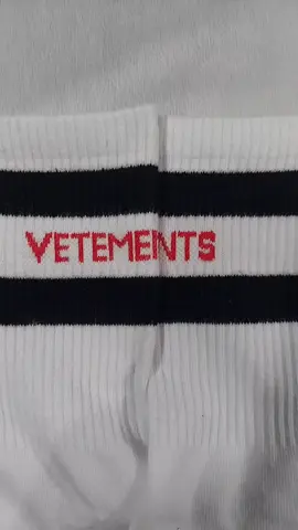 Calcetas VETEMENTS 🥵🥵 .  .  .  .  .  #cdmx #nike #paratii #fypシ゚ #fyp #paratiiiiiiiiiiiiiiiiiiiiiiiiiiiiiii #outfit #oufits #ropaaesthetic #oufitsinspo #streetwear #fashion #vintage #tianguis #estilo #fashioninspo #paca #vetement #vetements #balenciaga 