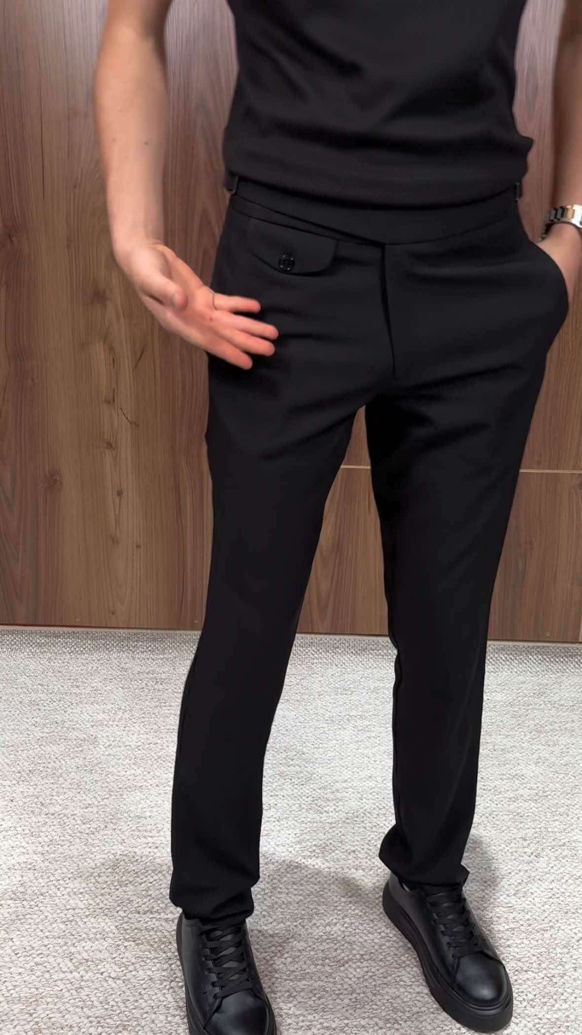 🖤 Pantalon Noir Classique – Élégant & Confortable Coupe moderne, tissu de qualité et finition soignée. Parfait pour un look casual chic ou une tenue de sortie stylée. 📏 Disponible en plusieurs tailles 📲 Commande rapide au 28 169 957                            #foryoupage #fyp #fyp #StyleHomme #LookÉlégant #OnlyForMen #ModeMasculine #MensFashion #TenueChic #TikTokTunisie #Fyp #FashionTn #LookDuJour #Tendance2025 #PantalonStylé #livraisontunisie 
