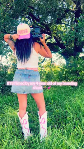 First time ever doing a branding shoot 🥹💕🫶🏻 📸 feels so weird being on the other end of the camera #mistybenoitphotography #louisianaphotographers #photography #brandingshoot 