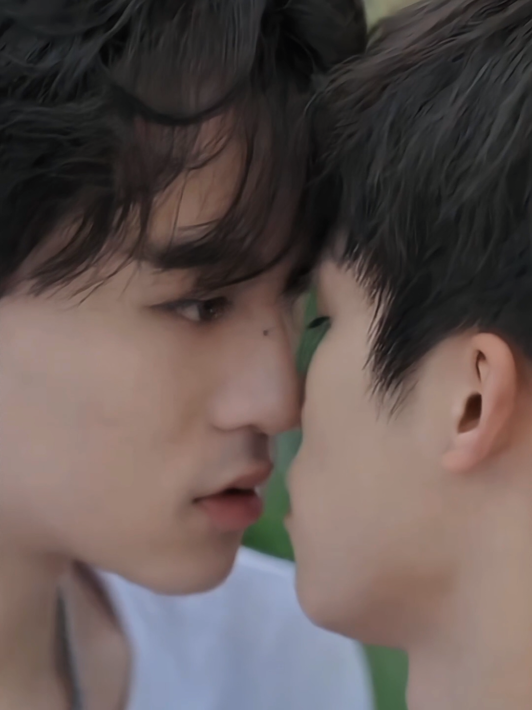 Hừi ưi! Coi cái cớ của a để hun ẻm kìa! Á hé hé🥹🥹🥹 #逆愛 #revengedlove #chinesebl #blseries #filmilike #fypシ 