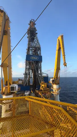 Es una relación tóxica de amor y odio al mismo tiempo #trabajo #aceite #oilandgas #drilling #ing 