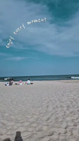 @Karol G #viajandoporelmundo  🧡💛🤎