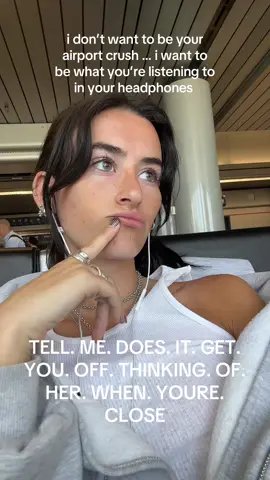 airport artist 👯‍♀️👯‍♀️ #airportcrush #airport #smallartist #fyp 