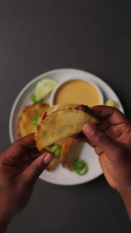 Goat meat in crispy plantain taco 🌮 #plantaintaco #goatmeat#EasyRecipe #fyp #creatorsearchinsights #smokeypan