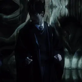 #TOMRIDDLE :: he would NOT listen to Lana del rey ac : @𝖺𝗎𝖽𝗂𝗈𝗌  sc : @Emma ✝︎  #tzucc #fyp #foryoupage #foryou #viral #kpopfyp #tomriddleedit #tomriddleisveryhot  