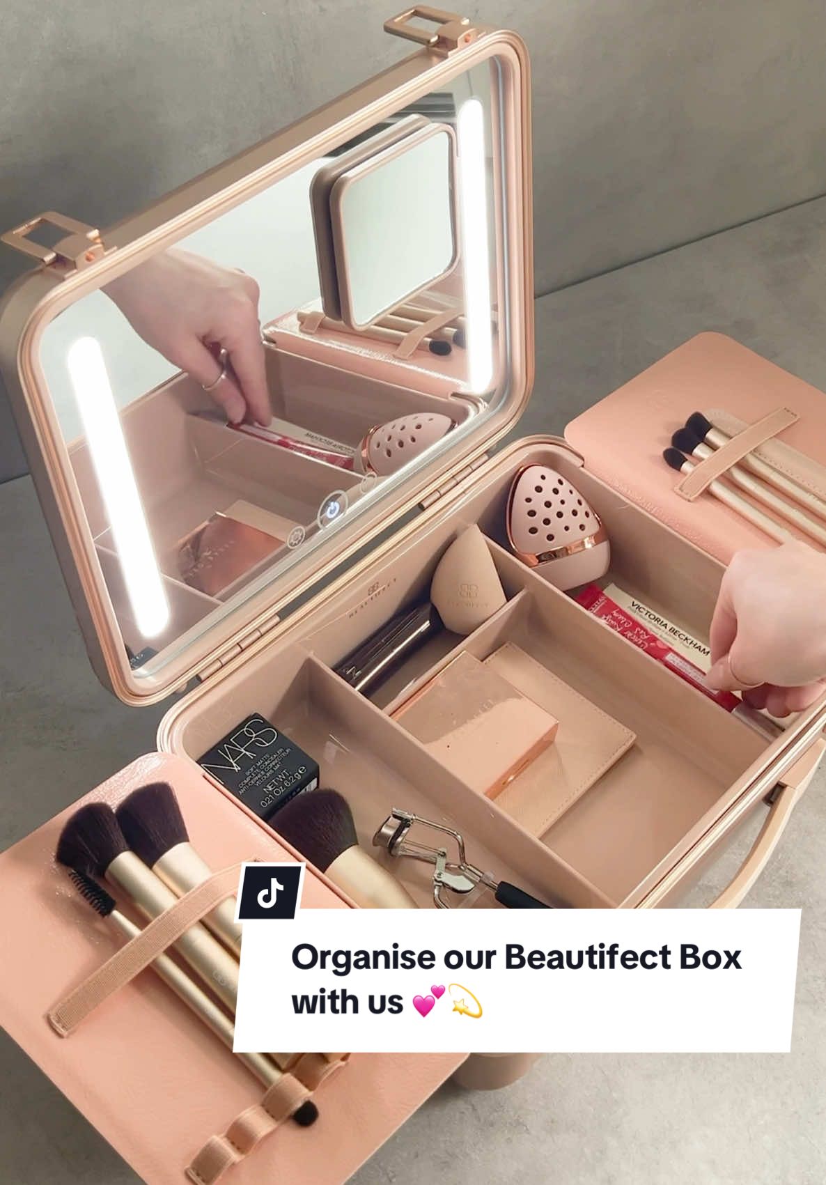 Nothing more satisfying than organising your makeup 👀💕 #Beautifect #luxurybeauty #makeupstorage 