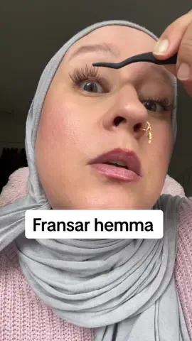 Limmet heter: Ardell LashTite for individual lashes. Jag har fransar från @DUFFBEAUTY // BEAUTY & LASHES i modellen ”Lite (Brown)” #lashes #clusterlashes #athome #tutorial #ardelllashtite 