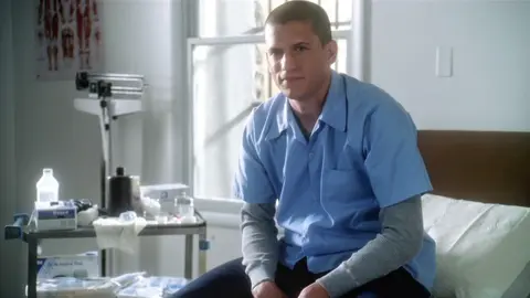 Eye contact #michaelscofield #prisonbreak #foryoupage #fyp 