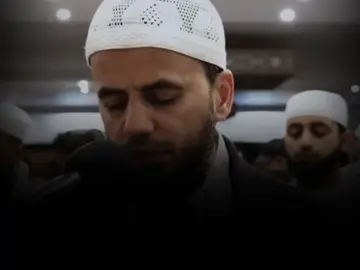 لو أنزلنا هذا القرآن على جبل لرأيت - أيها الرسول - ذلك الجبل مع صلابته متذللًا متشققًا من شدة خشية الله؛ لما في القرآن من المواعظ الزاجرة والوعيد الشديد، وهذه الأمثال نضربها للناس لعلهم يُعْمِلُون عقولهم فيتعظوا بما تشتمل عليه آياته من العظات والعبر .  #قران #quran #اكتب_شي_توجر_عليه #سورة_الحشر #ابوبكر_الشاطري #اكسبلور #explore #foryou #fyp #viral #islami 