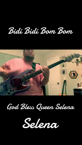 Forever the Queen! 🥹 #bajo #hispanictiktoks #mexicantiktok #hispanicmusic #hispanic #mexican #tejano #hispanics #selena 