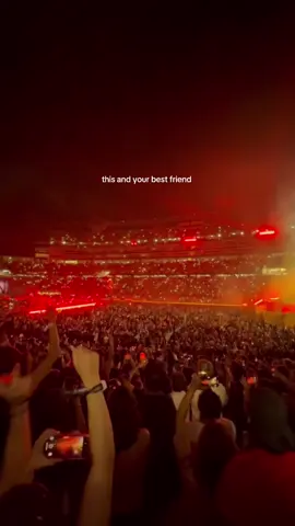 the hills was a valid crash out @Shazil Ishtiaq @The Weeknd #theweeknd #afterhourstilldawntour #theweekndconcert #hurryuptomorrow 