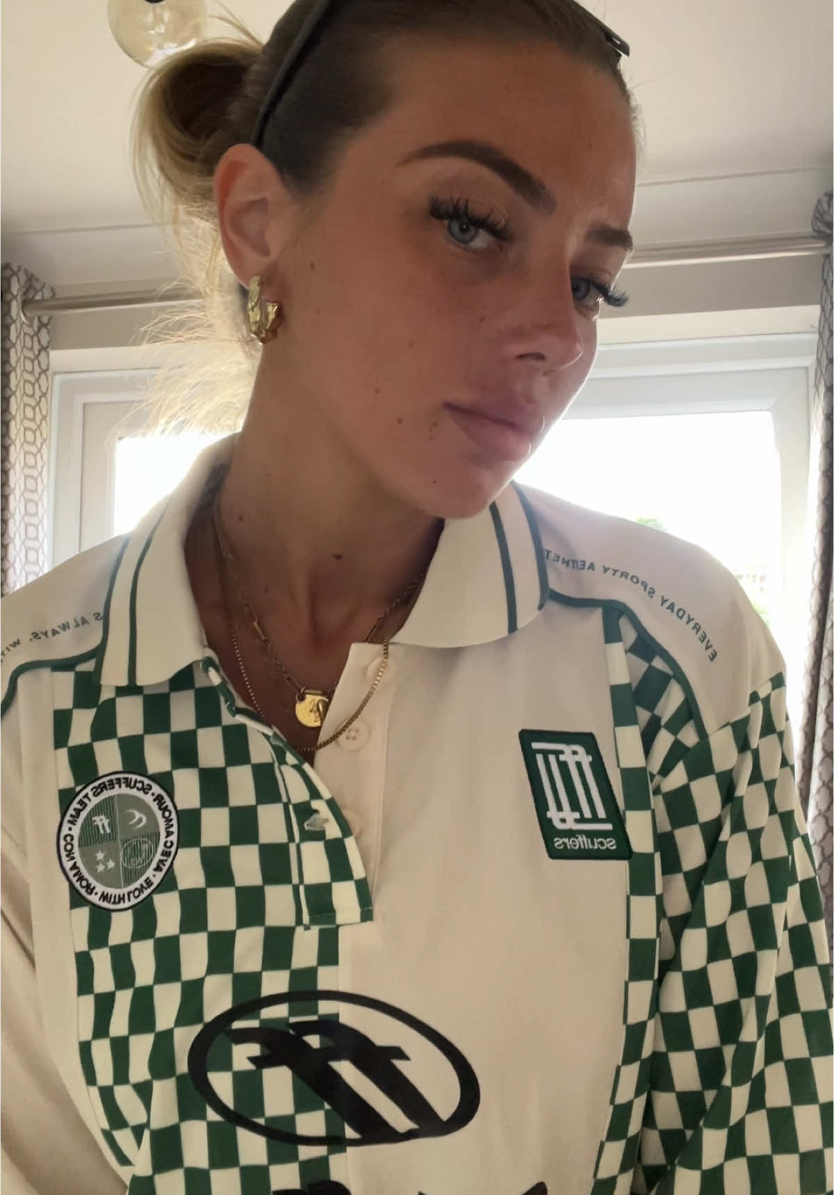Keeping it cool in 30° UK heat 🙂‍↕️ @SCUFFERS #StreetStyle #fashion #top #jersey 