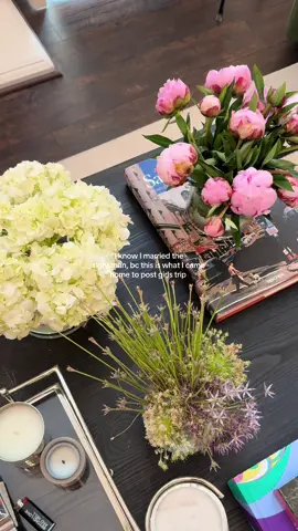 Post girls trip coming home to a spotless house, meals prepped and fresh flowers🙂‍↕️🤍 #husband #couple #marriageisscary #husbandmaterial #goals #luxury #princesstreatment #mealprep #freshflowers #Home #homeinspo #homedecor #cleaning #cleangirl #cleaningtiktok #girlstrip #surprise 