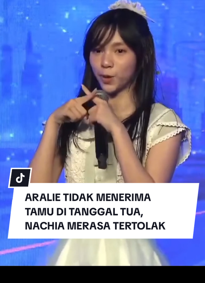 Nachia: Tolong di klip masukin tiktok udah berubah dia😂  #jkt48 #jkt48newera #pajamajam #pajamadrivejkt48 #gen12jkt48 #theaterjkt48 #araliejkt48 #nachiajkt48 